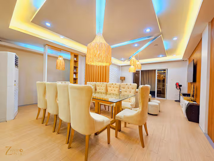 Vista Uno Dining Room 1.1